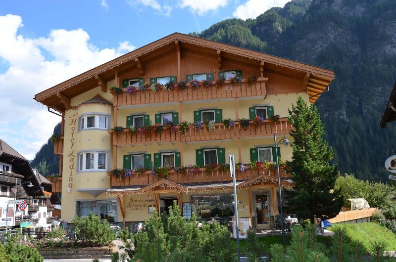 Hotel Ladina - Genel