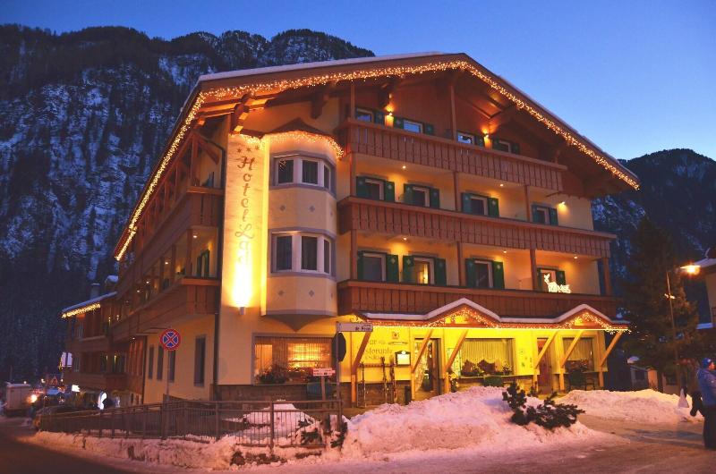 Hotel Ladina - Genel