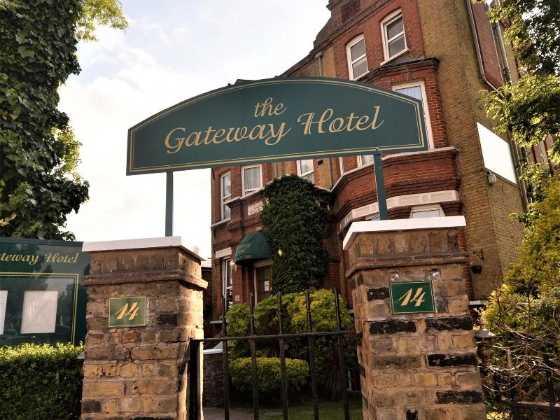 Gateway Hotel - Genel
