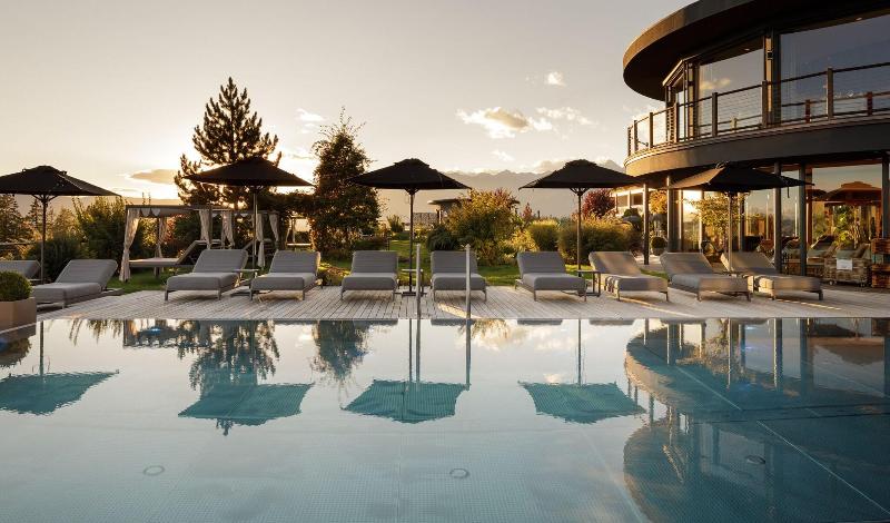 Hotel Chalet Mirabell - Havuz