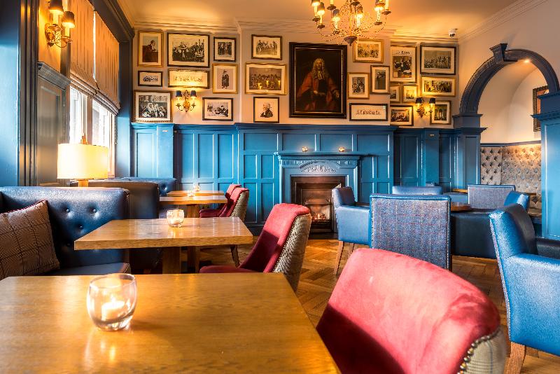 Bishop's Gate Hotel - Bar