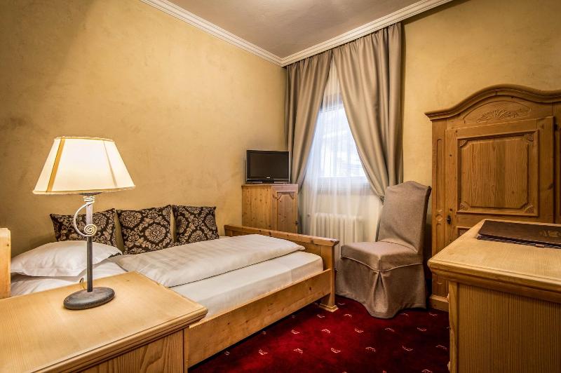 Hotel Corona - Oda