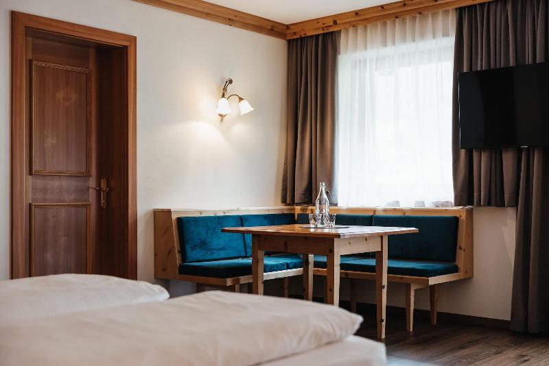 Hotel Corona - Oda