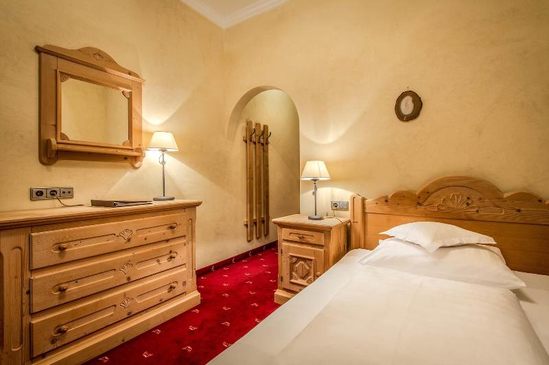 Hotel Corona - Oda