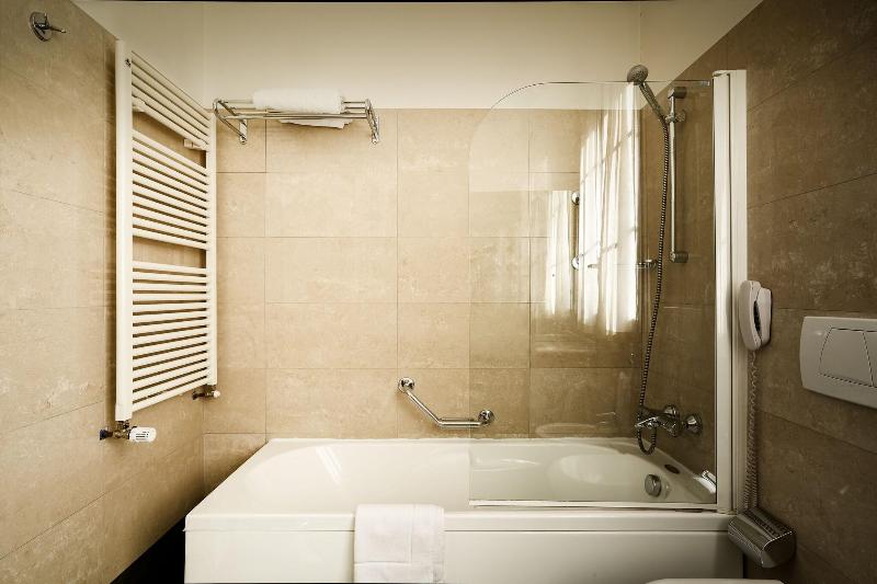 Meditur Hotel Bologna - Oda