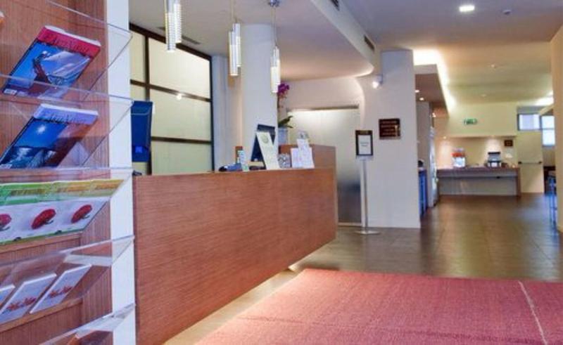 Hc3 Hotel - Lobi