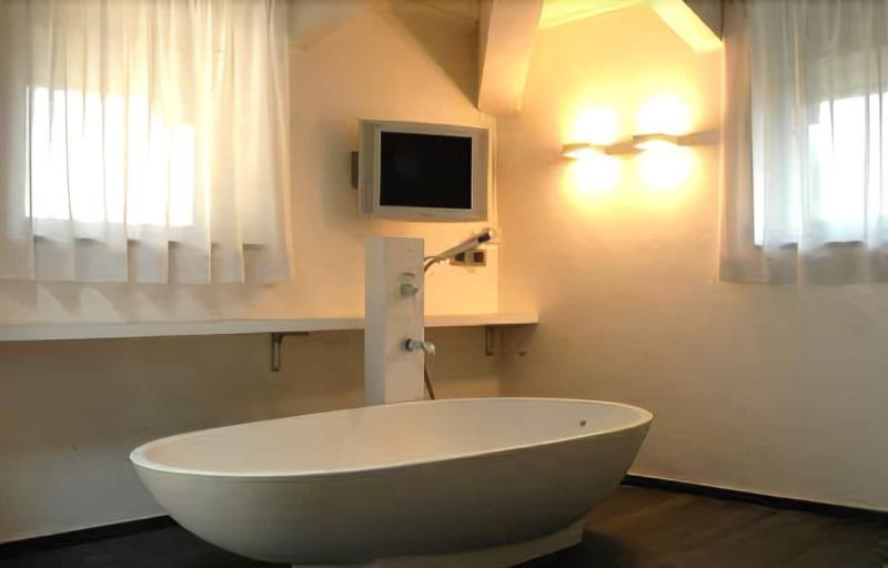 Century Hotel - Oda
