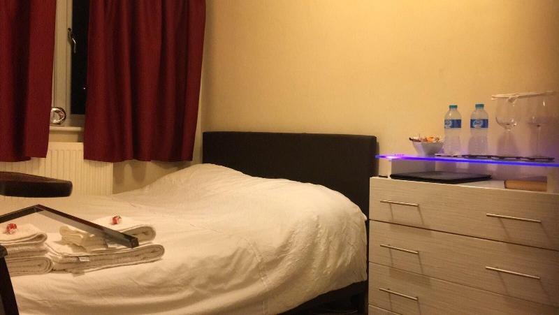 Bianca's House Hotel Heathrow Airport - Oda