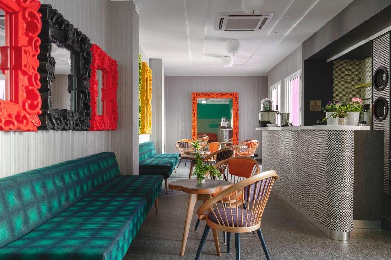 Hotel Rainbow - Genel