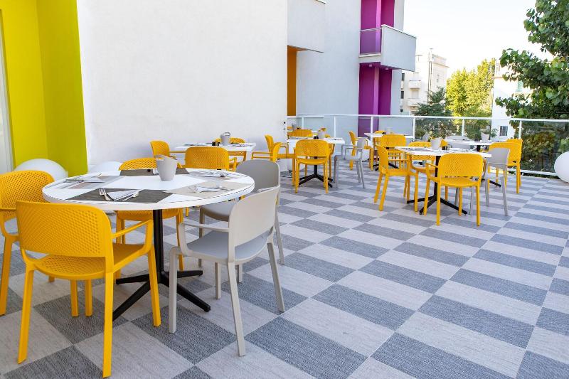 Hotel Rainbow - Teras