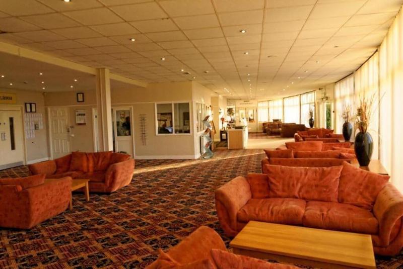 Sand Bay Holiday Village - Lobi