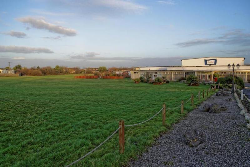 Sand Bay Holiday Village - Genel