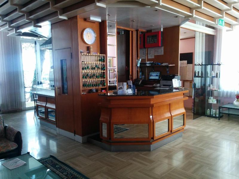 Hotel Milena - Lobi