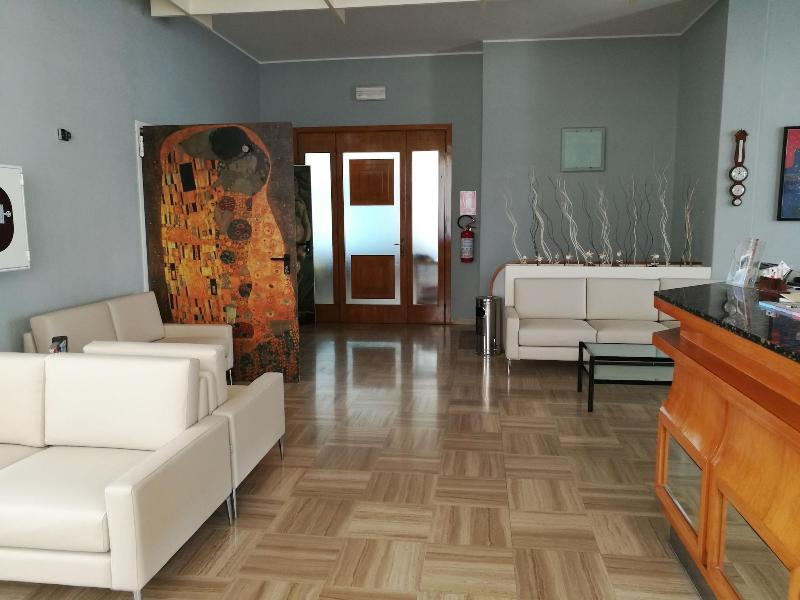 Hotel Milena - Lobi