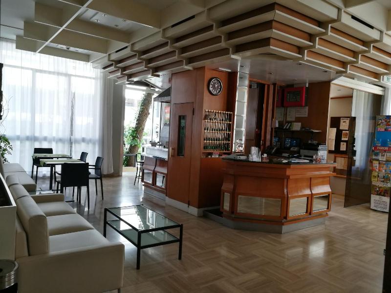 Hotel Milena - Lobi