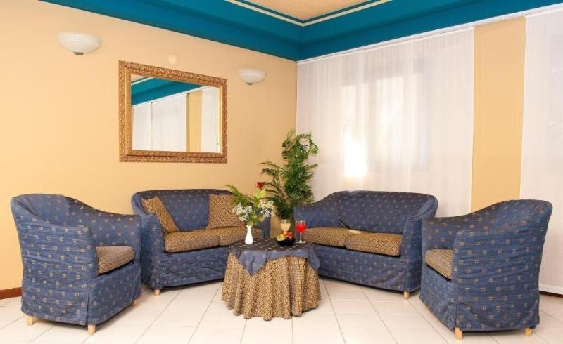 Hotel Augustus - Lobi