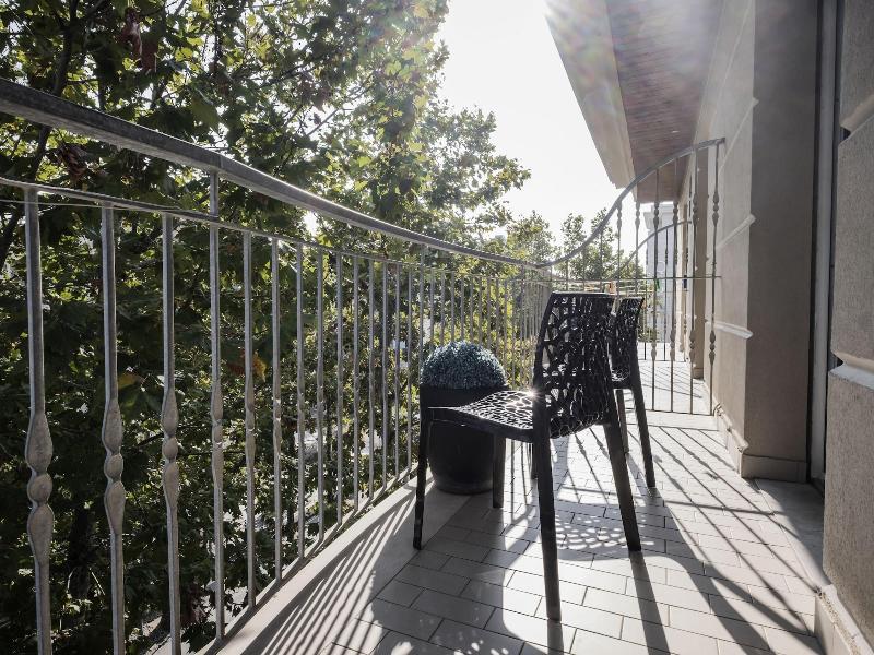 Hotel Bridge - Genel