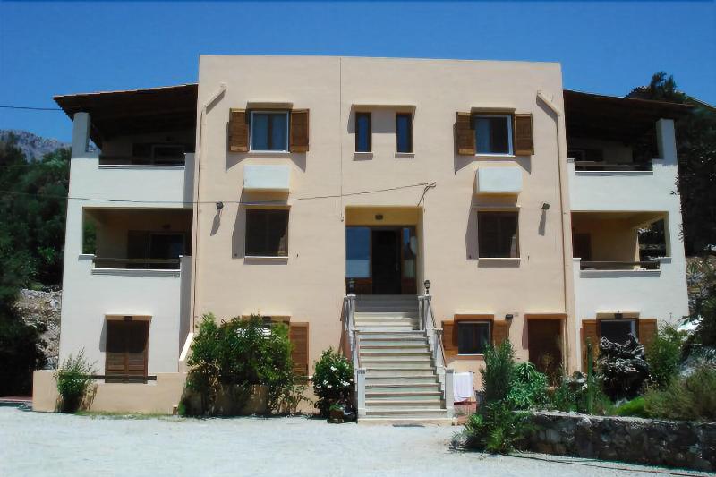 Phoenix Apartments - Genel