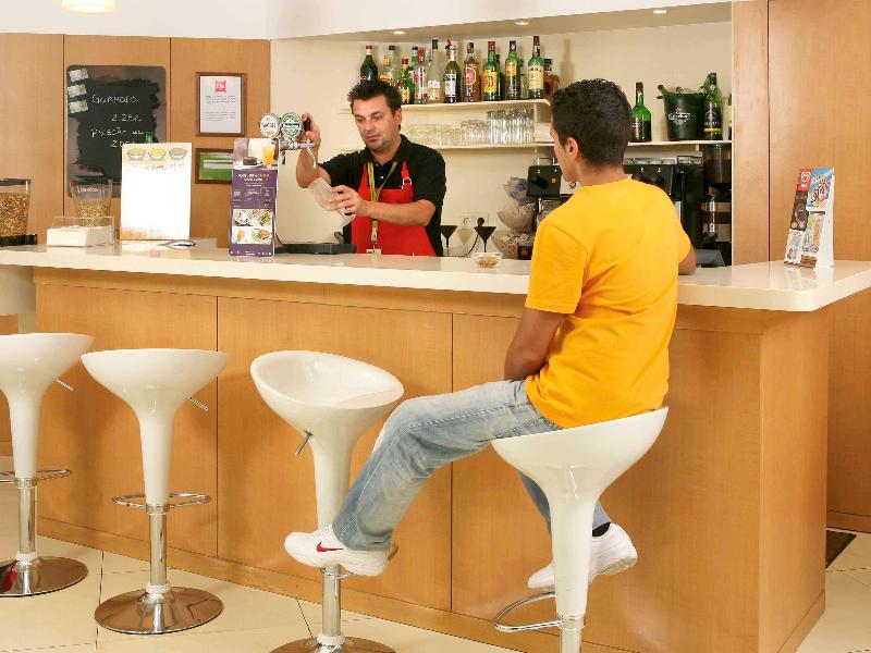 Ibis Setubal - Bar