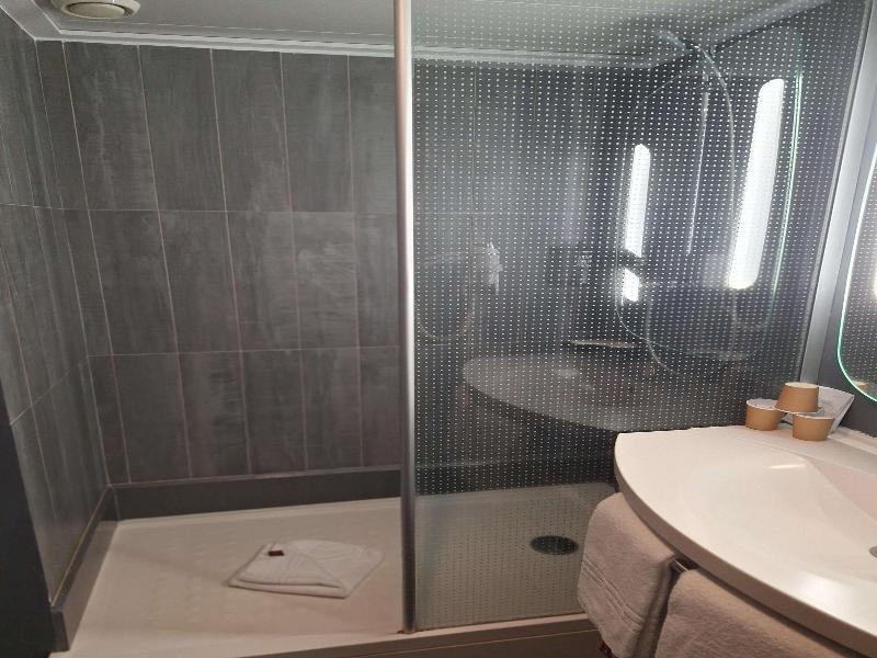 Ibis Setubal - Oda