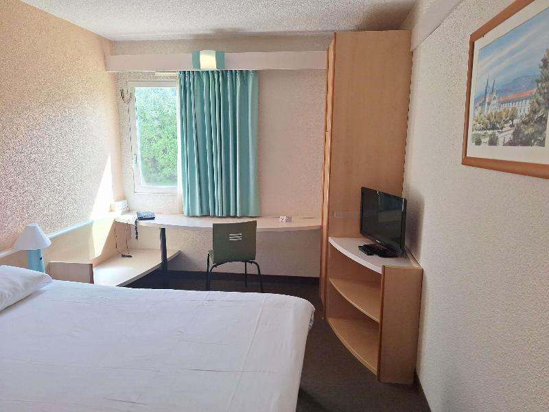 Ibis Setubal - Oda