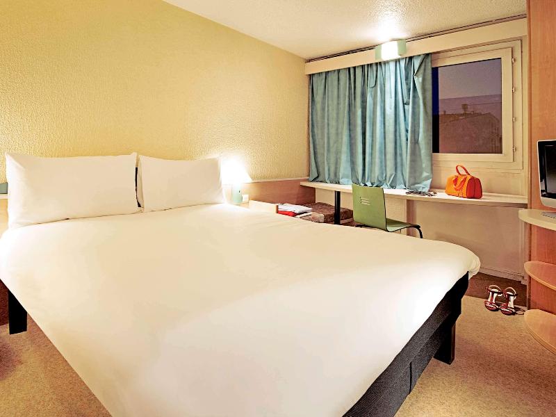 Ibis Setubal - Oda