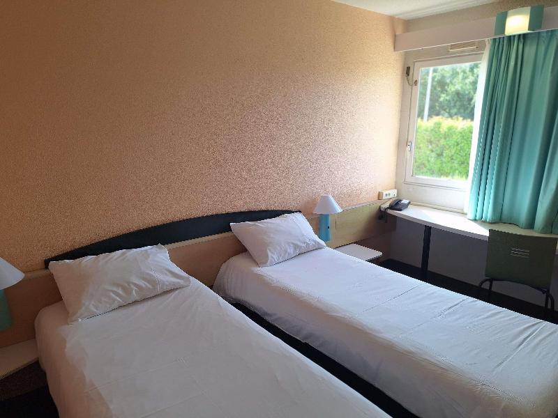 Ibis Setubal - Oda