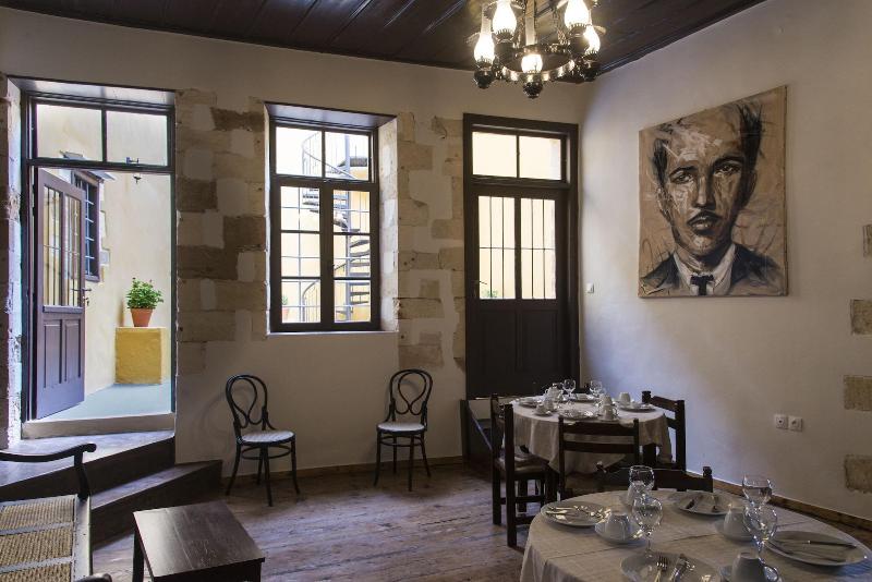 Captain Vasilis Hotel - Lobi
