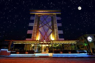 Golden Deluxe Hotel