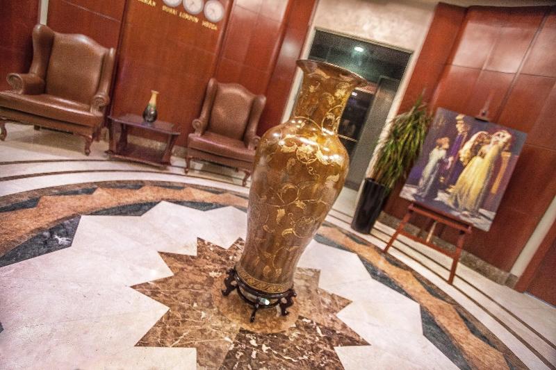 Sofia Suites Hotel - Lobi