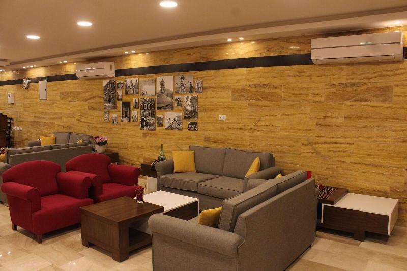 Petra Corner Hotel - Lobi