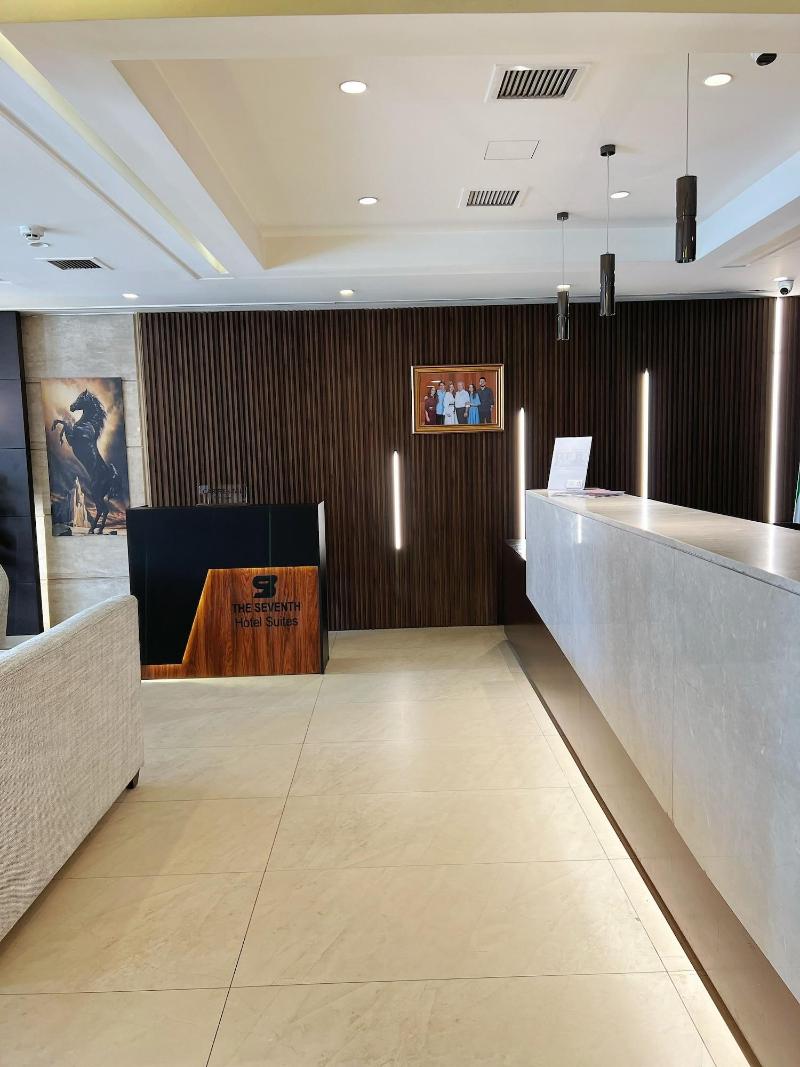 7Th Star Hotel Suites - Lobi