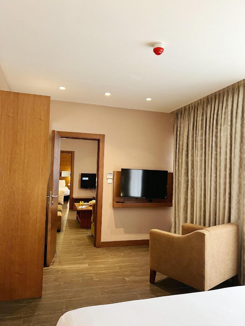 7Th Star Hotel Suites - Oda