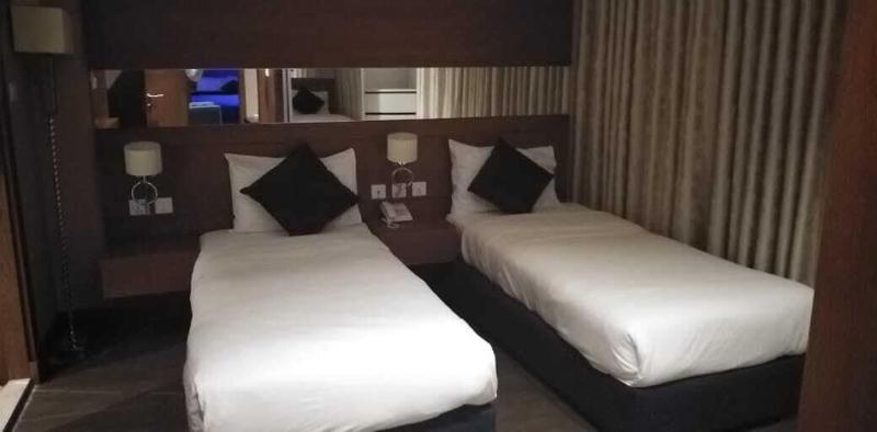 7Th Star Hotel Suites - Oda