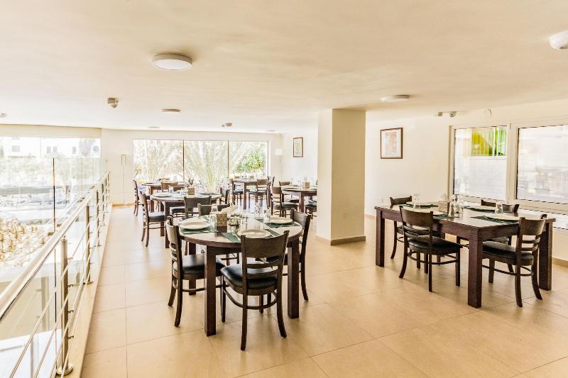 7Th Star Hotel Suites - Restoran