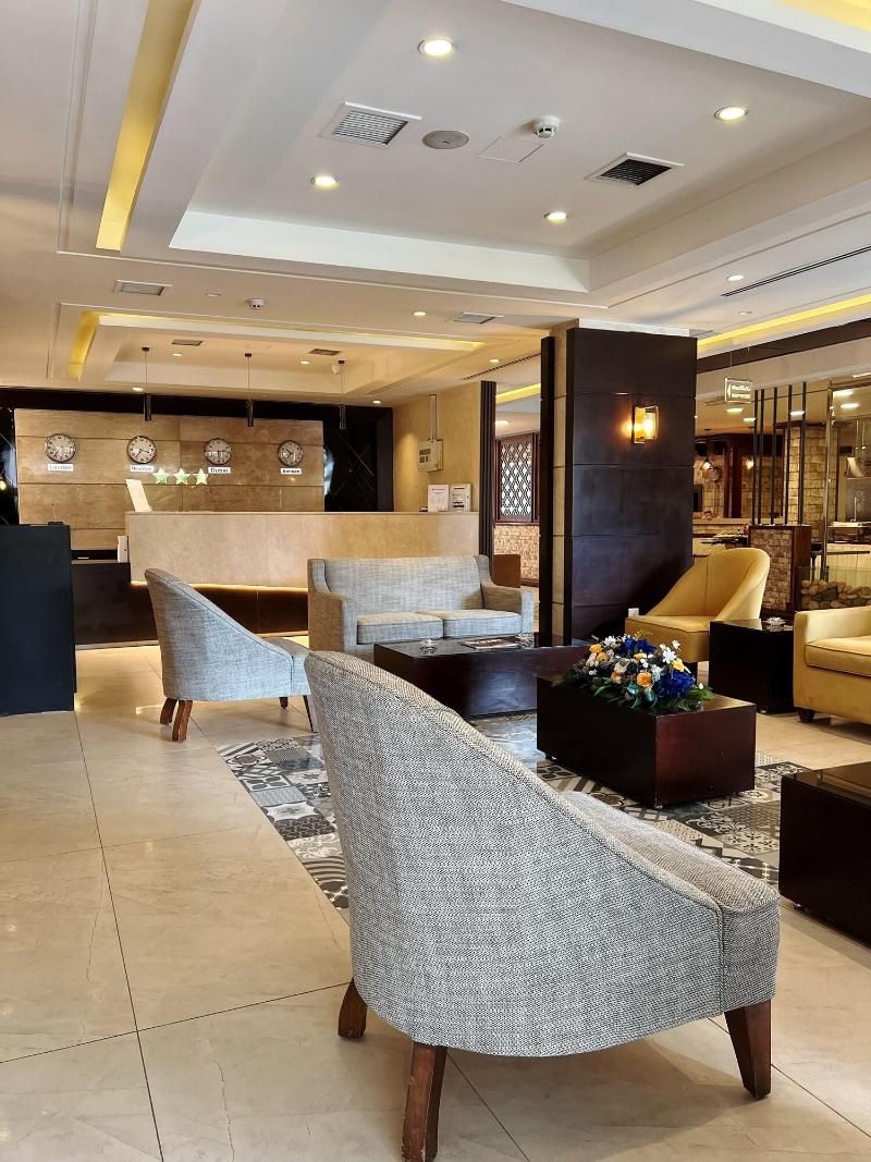 7Th Star Hotel Suites - Restoran