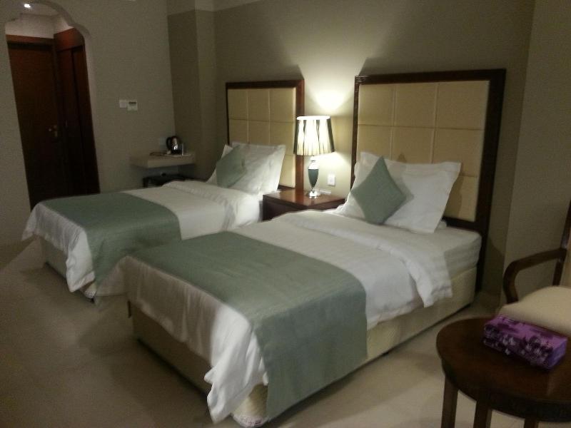 Muscat Inn Hotel - Oda