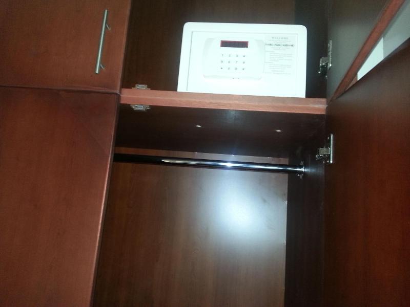 Muscat Inn Hotel - Oda