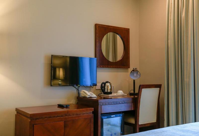 Muscat Inn Hotel - Oda