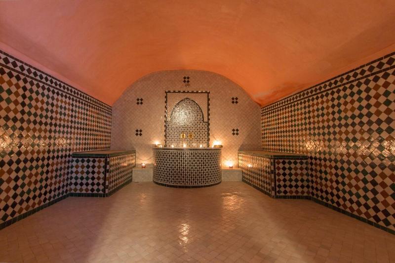Riad Raouia - Aktivite