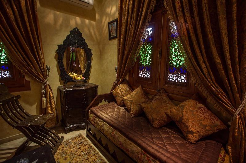 Riad Raouia - Oda