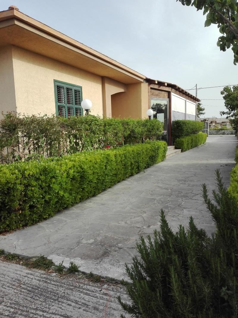 Villa Rosa - Genel