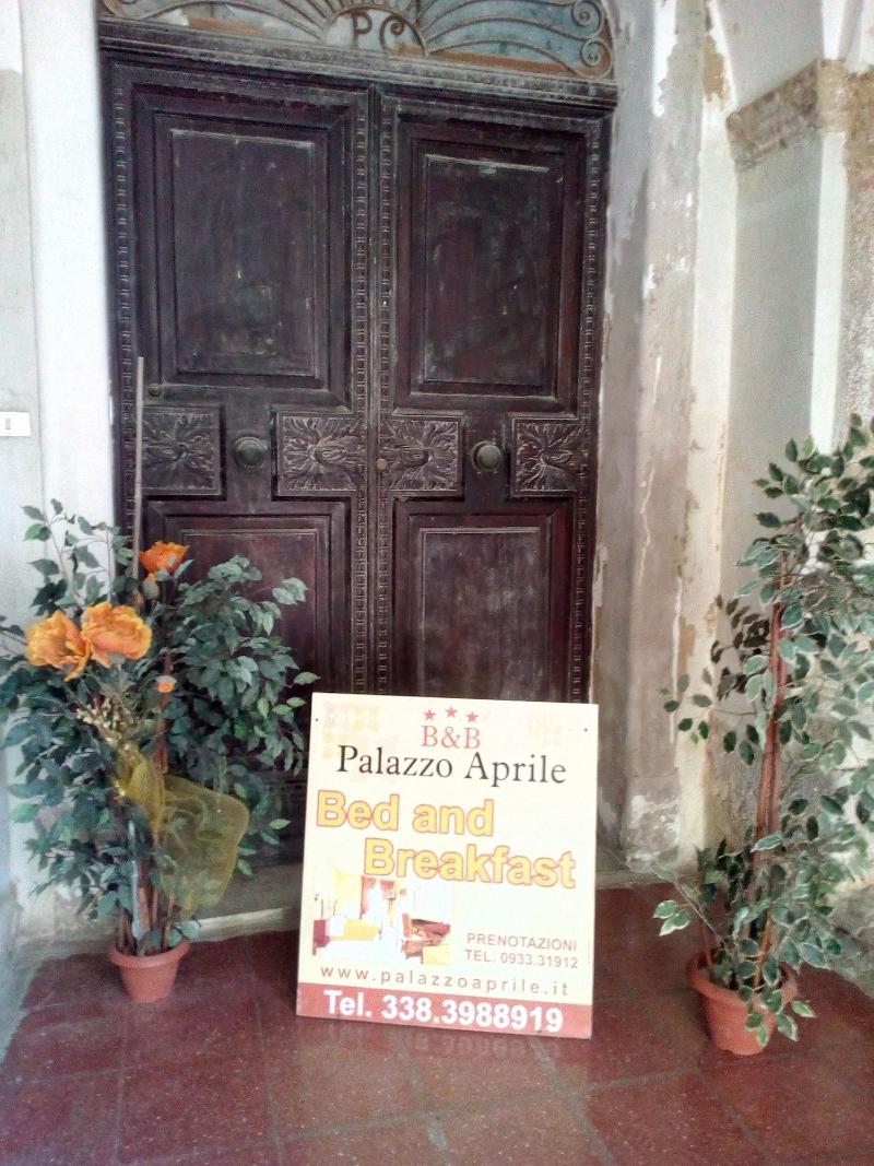 Palazzo Aprile - Genel