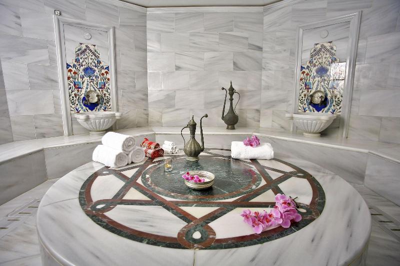 The Ritz-Carlton, Istanbul - Aktivite