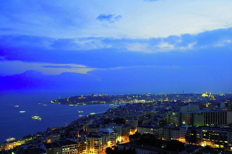 The Ritz-Carlton, Istanbul - Genel