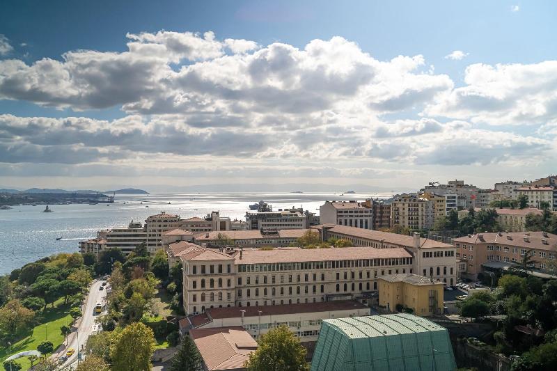 The Ritz-Carlton, Istanbul - Genel
