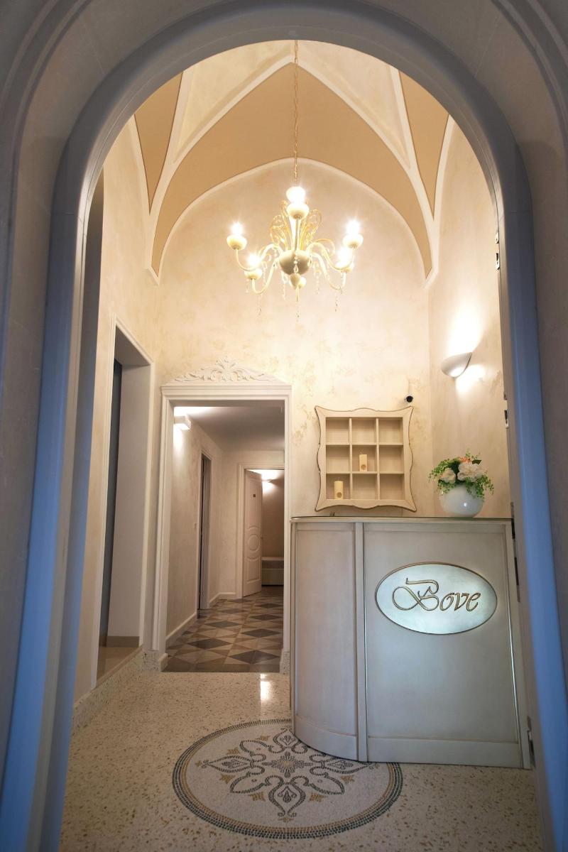 Palazzo Bove - Lobi