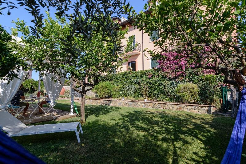 Casa Vittoria - Genel
