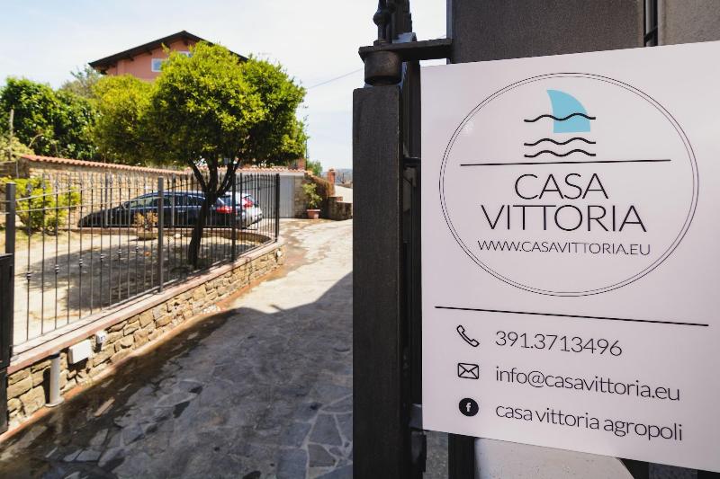 Casa Vittoria - Genel