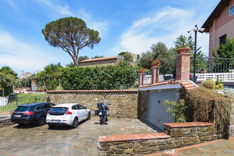 Casa Vittoria - Genel